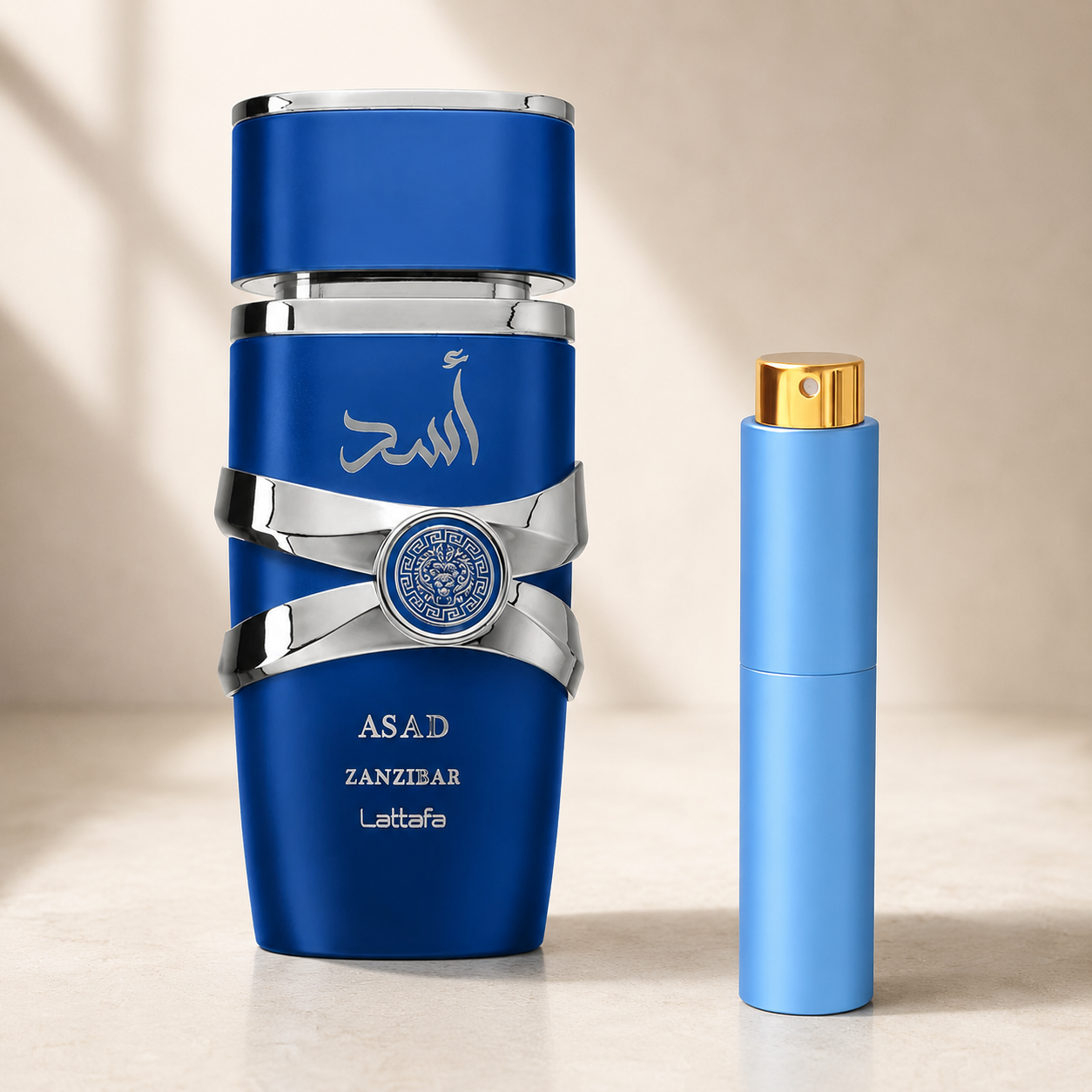 Lattafa Asad Zanzibar originalflaske med metallic mørkeblå atomizer